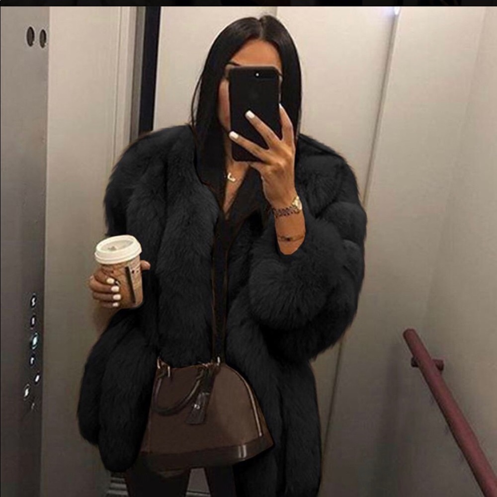 Faux fur coat 🧥